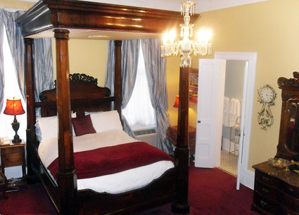 uptown-inn-first-floor-2012